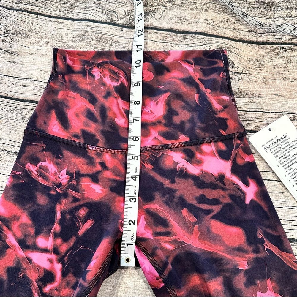 NWT Lululemon Align High Rise 28” Leggings in Graphic Pink & Black Print Size 2 - Picture 6 of 8
